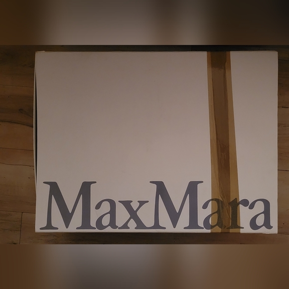 'S MAX MARA WOOL COAT - Picture 9 of 11